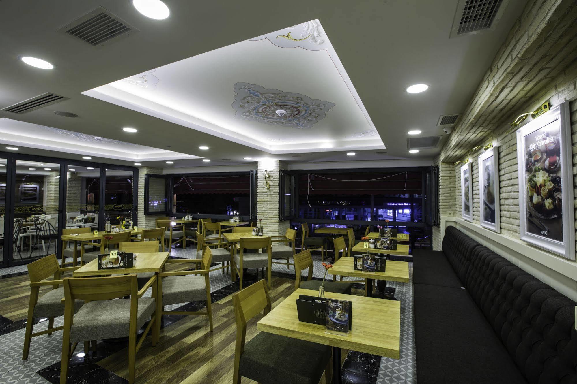 ホテル Phosphorion イスタンブール エクステリア 写真 Restaurant in Belgrade