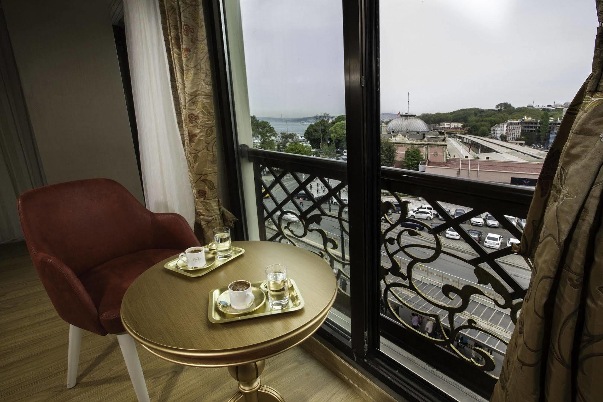 ホテル Phosphorion イスタンブール エクステリア 写真 A room at the hotel