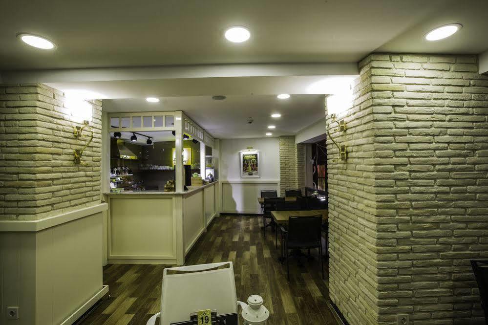 ホテル Phosphorion イスタンブール エクステリア 写真 Interior of the restaurant